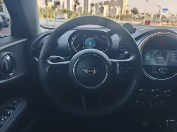 2022 Mini Clubman с пробегом 29 000 км