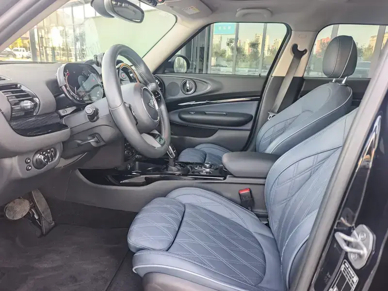 2022 Mini Clubman с пробегом 29 000 км