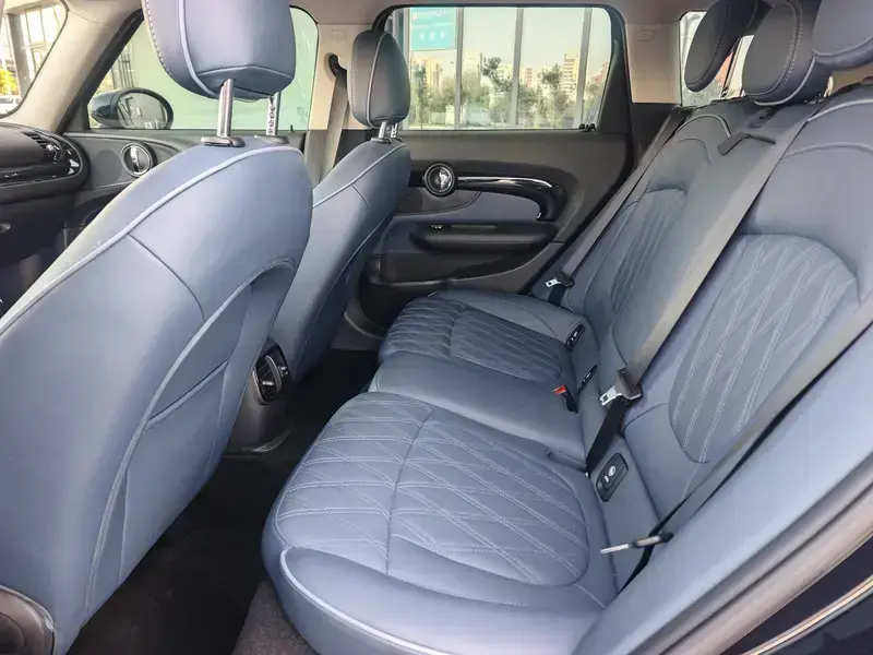 2022 Mini Clubman с пробегом 29 000 км