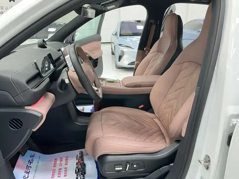 2025 Nio EC6 с пробегом 12 000 км