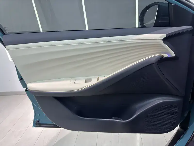2026 Nissan N6 с пробегом 2 300 км
