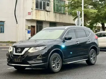 2025 Nissan X-Trail с пробегом 8 000 км
