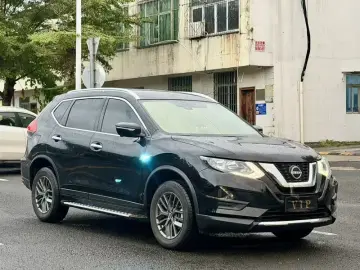 2025 Nissan X-Trail с пробегом 8 000 км
