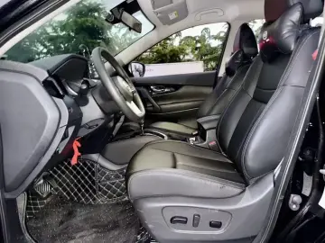 2025 Nissan X-Trail с пробегом 8 000 км