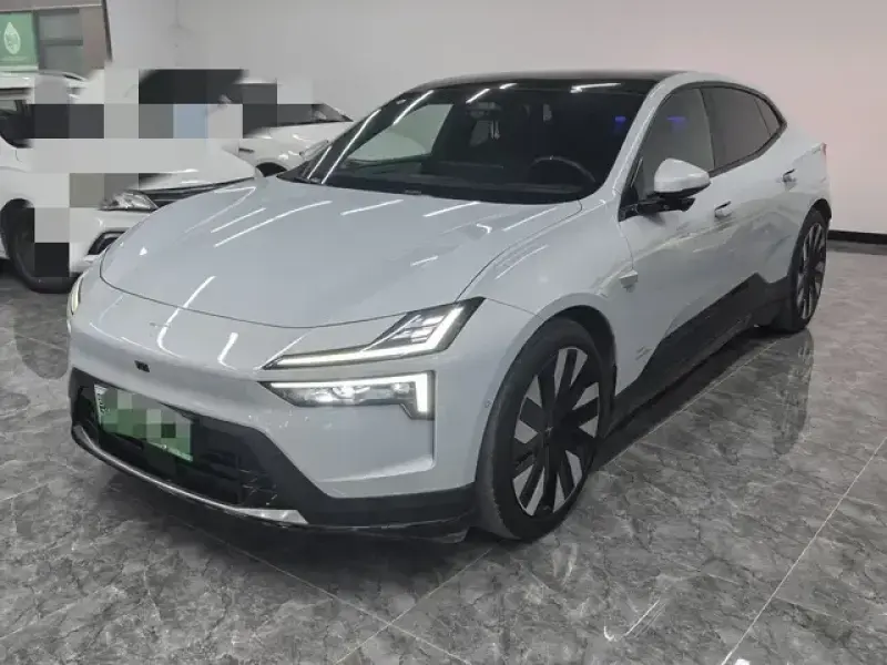 2023 Polestar 4 с пробегом 68 000 км