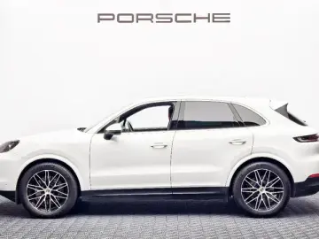 2025 Porsche Cayenne с пробегом 13 500 км