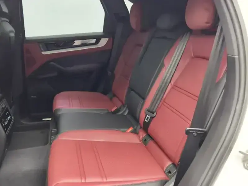 2025 Porsche Cayenne с пробегом 13 500 км