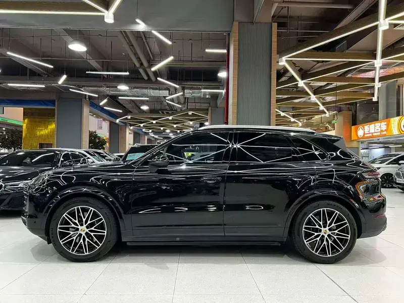 2024 Porsche Cayenne с пробегом 40 000 км