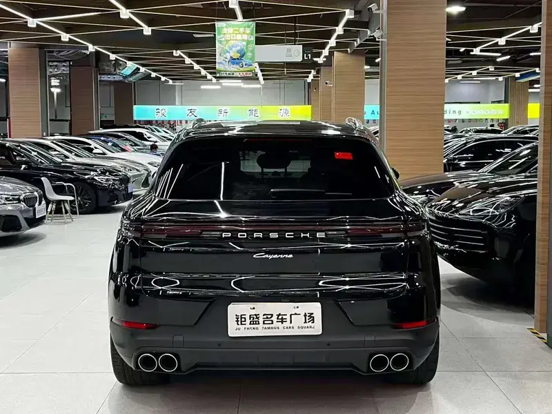 2024 Porsche Cayenne с пробегом 40 000 км