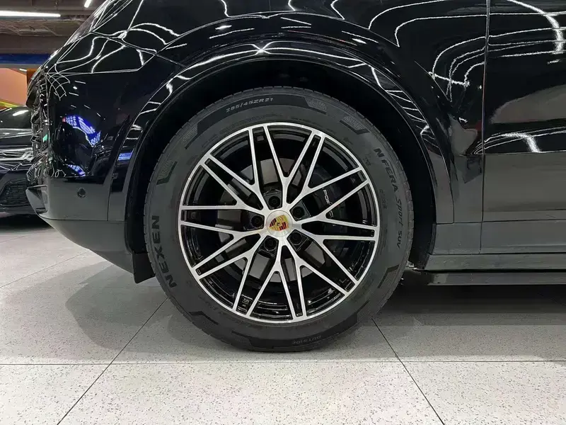 2024 Porsche Cayenne с пробегом 40 000 км