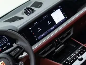 2024 Porsche Cayenne с пробегом 5 000 км