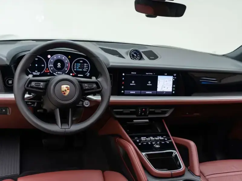 2024 Porsche Cayenne с пробегом 5 000 км