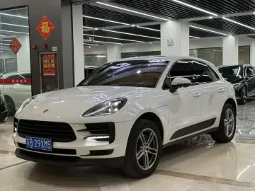 2021 Porsche Macan с пробегом 65 000 км