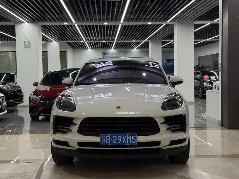 2021 Porsche Macan с пробегом 65 000 км