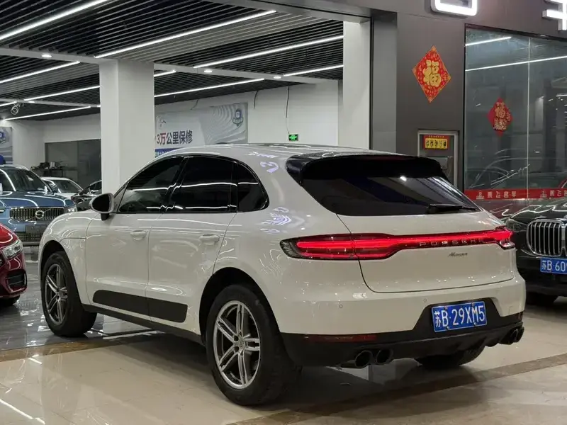 2021 Porsche Macan с пробегом 65 000 км