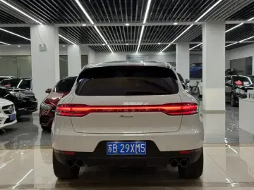 2021 Porsche Macan с пробегом 65 000 км