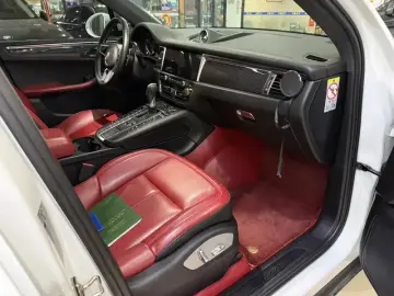 2021 Porsche Macan с пробегом 65 000 км