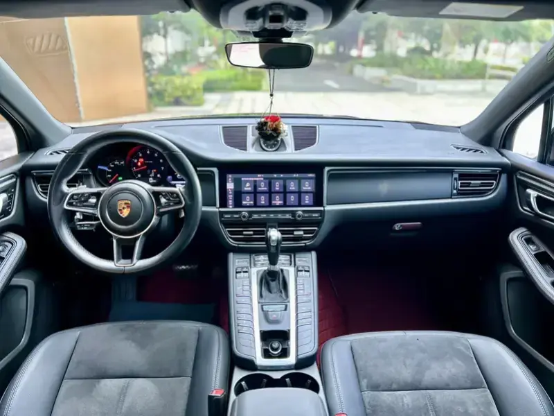 2021 Porsche Macan с пробегом 88 000 км
