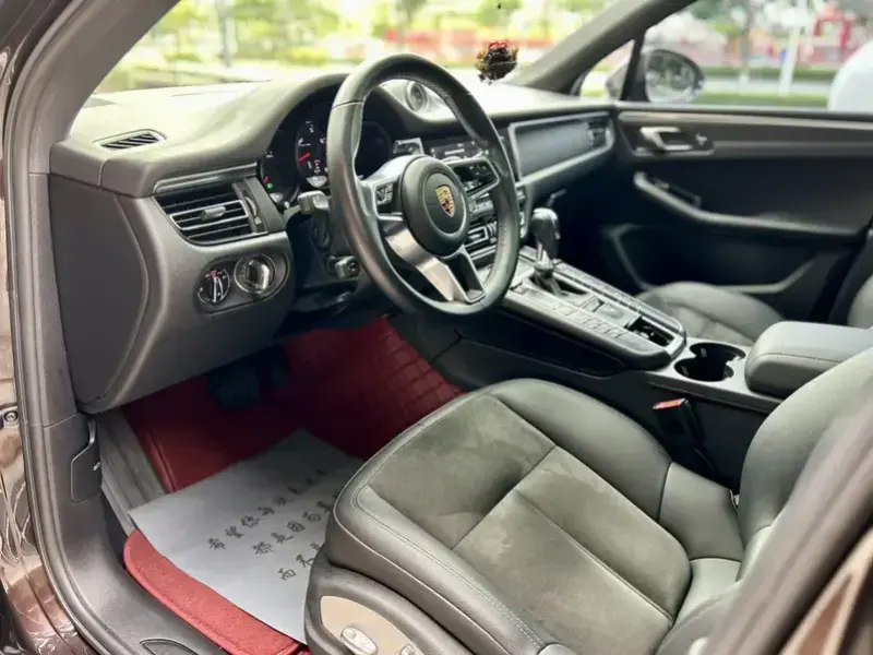 2021 Porsche Macan с пробегом 88 000 км