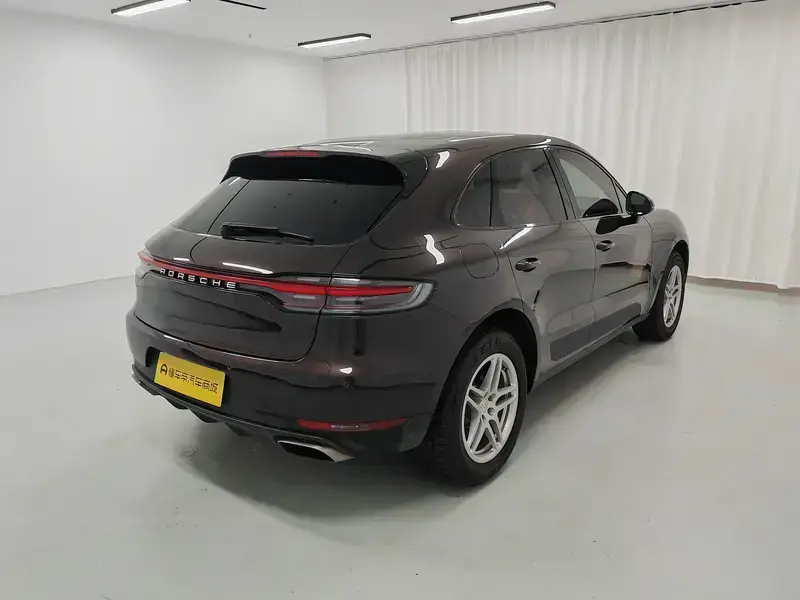 2021 Porsche Macan с пробегом 128 200 км