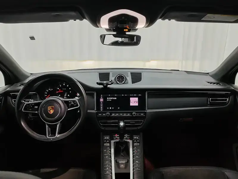 2021 Porsche Macan с пробегом 128 200 км