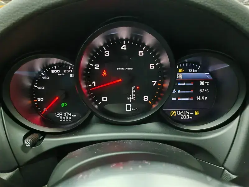 2021 Porsche Macan с пробегом 128 200 км