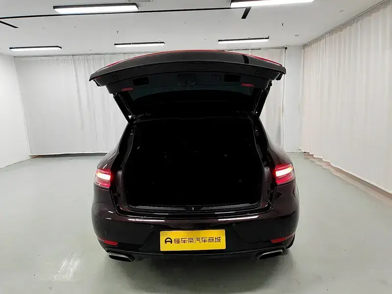 2021 Porsche Macan с пробегом 128 200 км