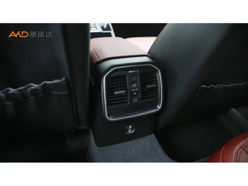 2022 Porsche Macan с пробегом 43 900 км