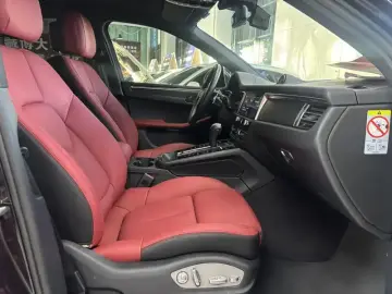 2023 Porsche Macan с пробегом 16 000 км