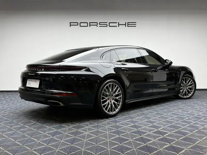 2024 Porsche Panamera с пробегом 3 300 км