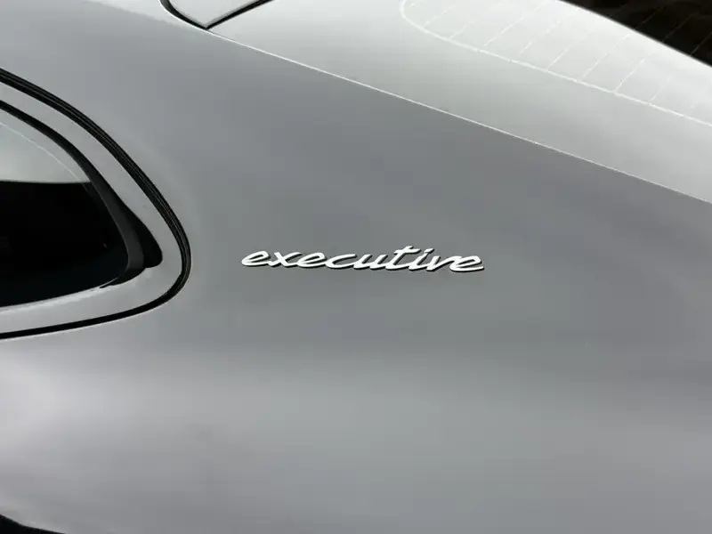 2024 Porsche Panamera с пробегом 3 300 км