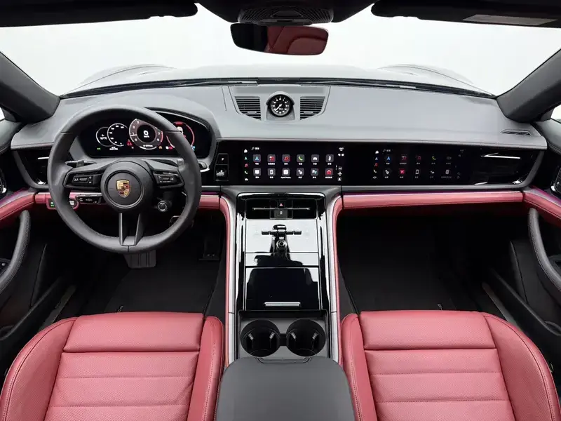 2024 Porsche Panamera с пробегом 3 300 км