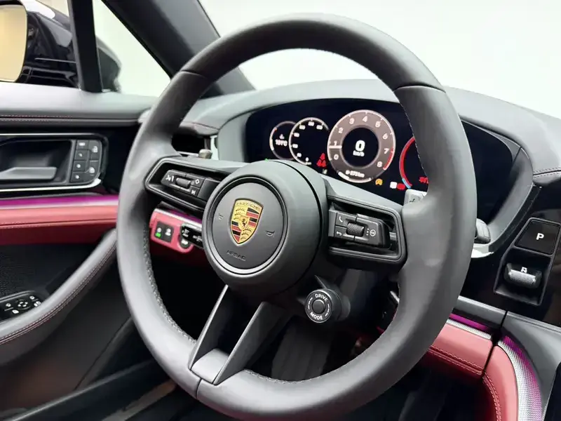 2024 Porsche Panamera с пробегом 3 300 км