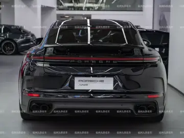 2024 Porsche Panamera с пробегом 12 700 км