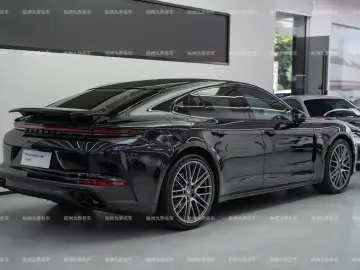 2024 Porsche Panamera с пробегом 12 700 км