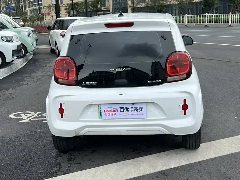 2022 Roewe Clever с пробегом 70 000 км