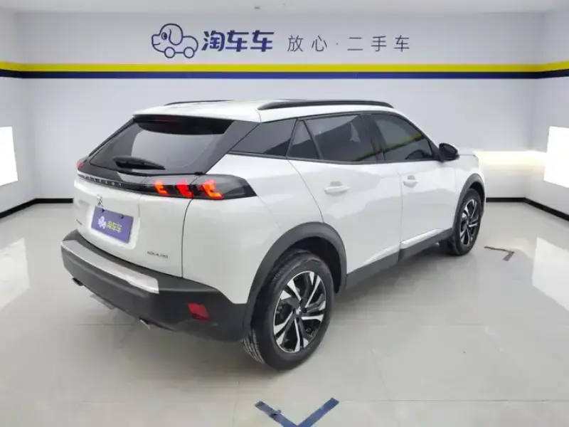 2022 Peugeot 2008 с пробегом 37 000 км