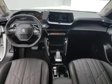 2022 Peugeot 2008 с пробегом 37 000 км