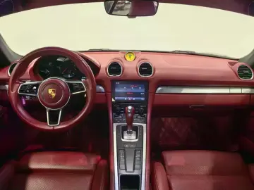 2020 Porsche 718 Spyder с пробегом 86 000 км