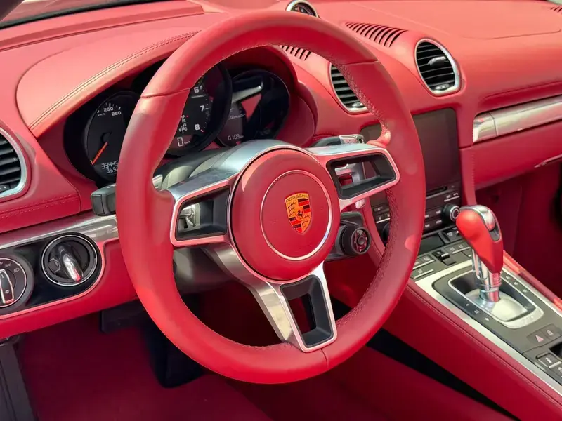 2020 Porsche 718 Spyder с пробегом 33 000 км