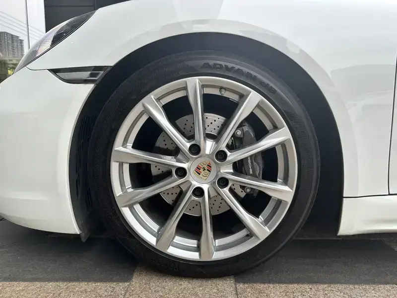 2023 Porsche 718 Spyder с пробегом 54 000 км