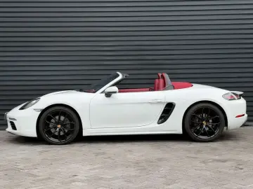 2023 Porsche 718 Spyder с пробегом 15 500 км