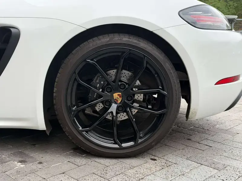 2023 Porsche 718 Spyder с пробегом 15 500 км
