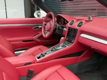 2023 Porsche 718 Spyder с пробегом 15 500 км