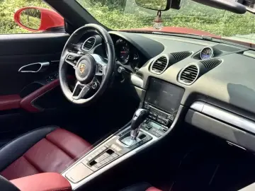 2022 Porsche 718 Spyder с пробегом 32 000 км