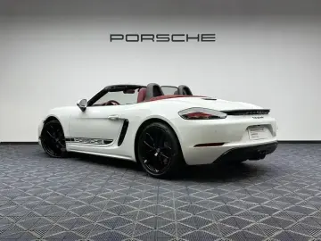 2023 Porsche 718 Spyder с пробегом 5 800 км