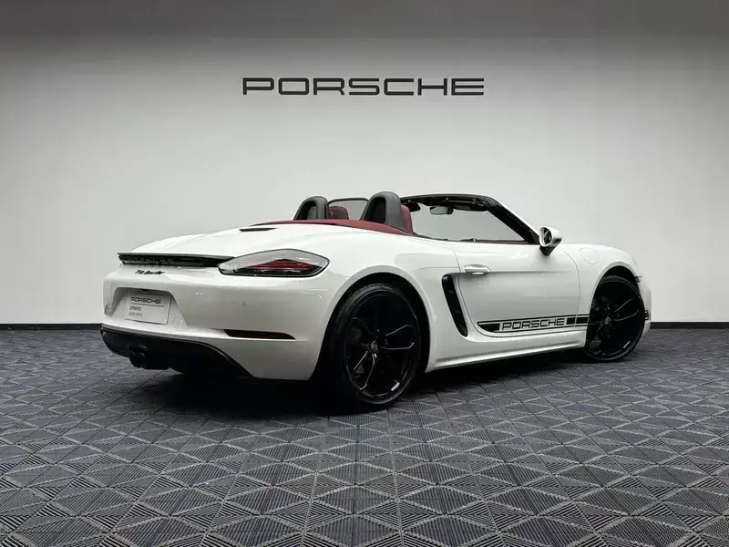 2023 Porsche 718 Spyder с пробегом 5 800 км