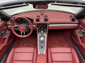 2023 Porsche 718 Spyder с пробегом 5 800 км