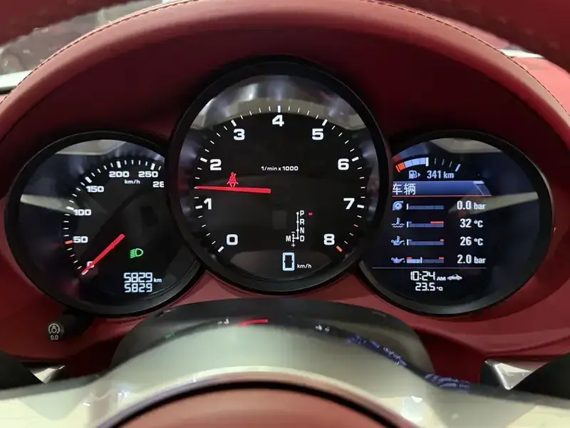 2023 Porsche 718 Spyder с пробегом 5 800 км