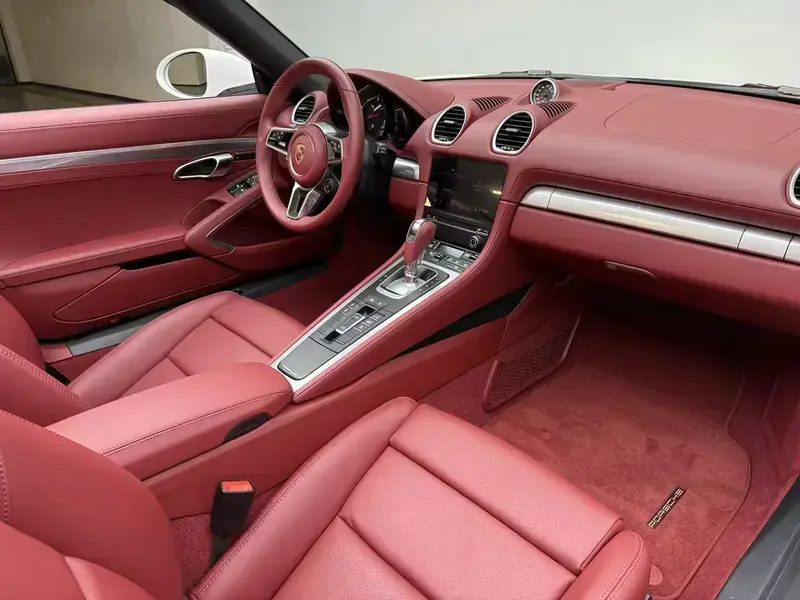 2023 Porsche 718 Spyder с пробегом 5 800 км